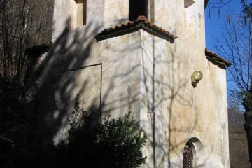 Cappella con affreschi di tema mariano lungo il percorso che conduce al santuario (secolo XVIII)